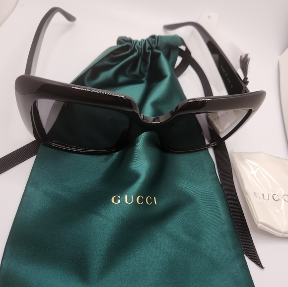 Gucci Women Sunglasses - Picture 5 of 8